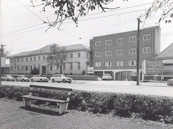 St Andrew's War Memorial Hospital in 1964